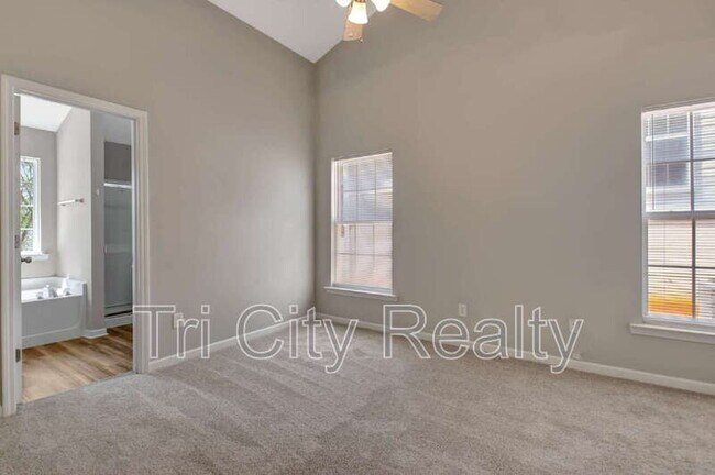 Building Photo - 342 Hunterian Pl