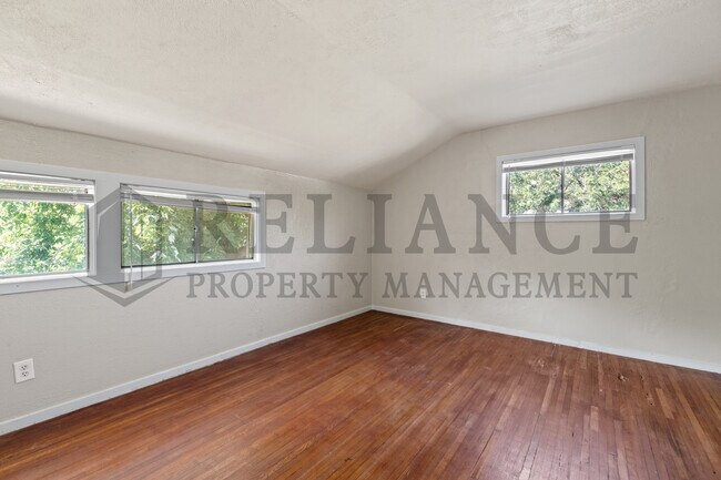 Building Photo - 4949 E Orme St