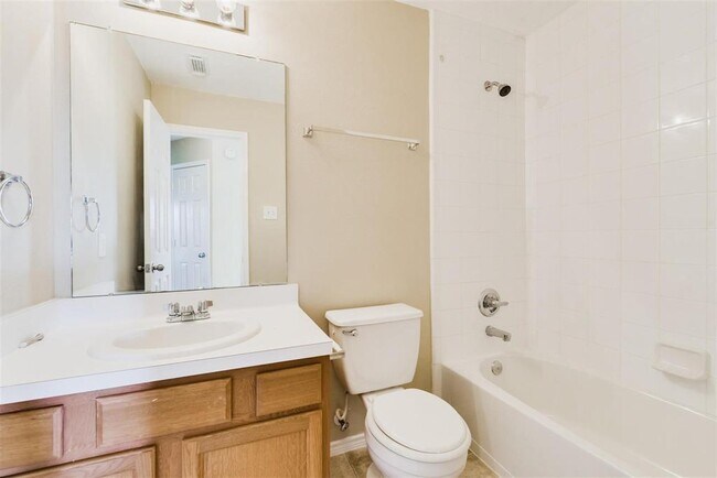 Building Photo - 7826 Northfork Hollow Ln