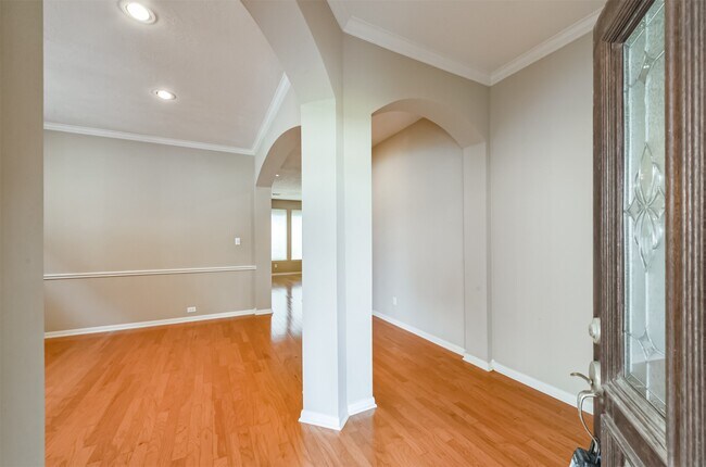 Building Photo - 21315 Pennshore Ln