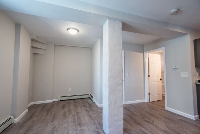 Building Photo - 9 Veto St