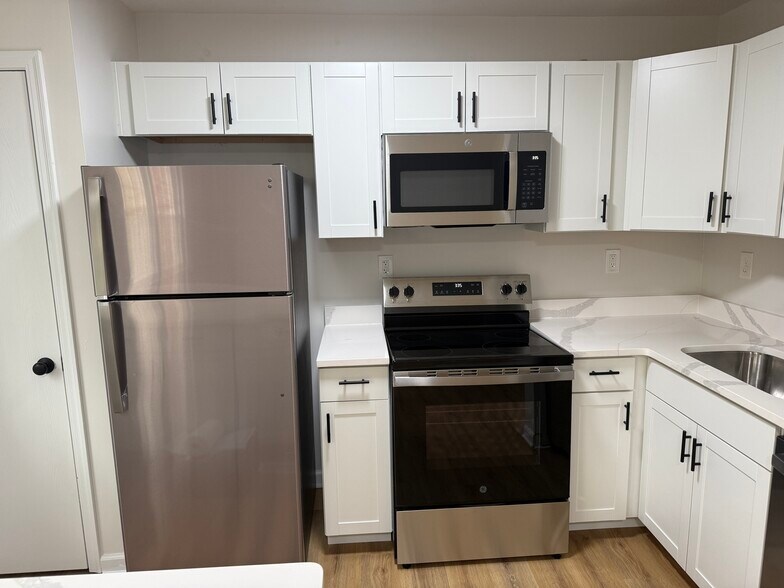 Building Photo - 951 Villa View Ct