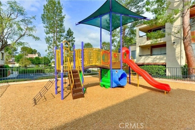 Building Photo - 5545 Canoga Ave