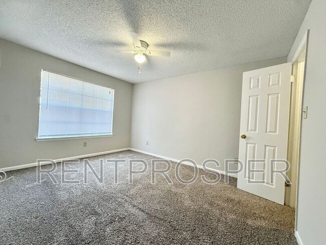 Building Photo - 4301 Lizshire Ln