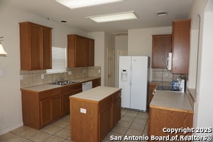 Building Photo - 8731 Laurel Canyon Dr