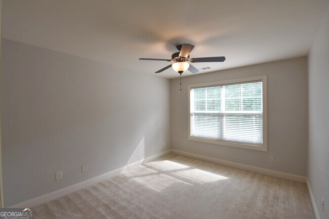 Building Photo - 606 Blackburn Ln