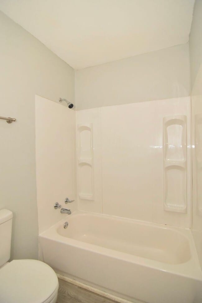 Building Photo - Coming Soon: Charming 3BR/2BA Home You Don’t Want to Miss!