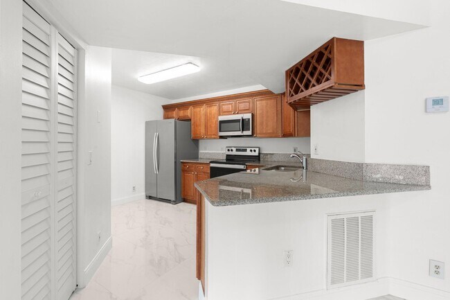 Building Photo - 9055 Wiles Rd