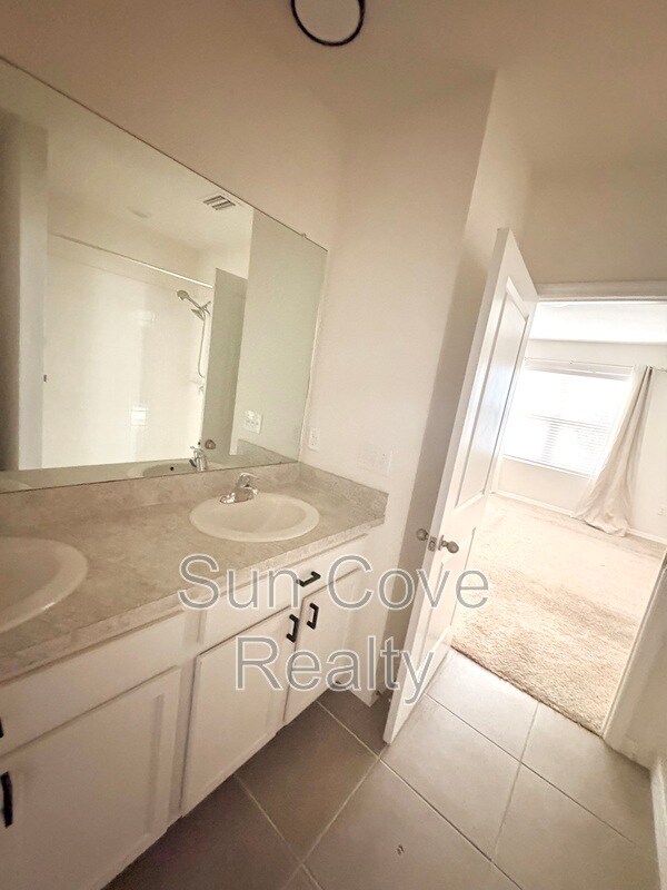 Building Photo - 3180 Suncoast Plains Dr