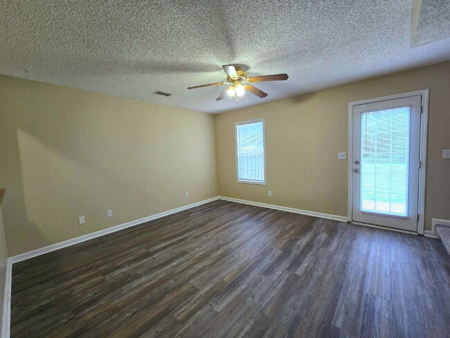 Building Photo - 2100 Ringgold Ct