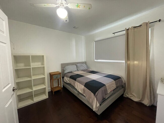 Bedroom 4 - Full Size Bed - 6151 Wilbur Ave
