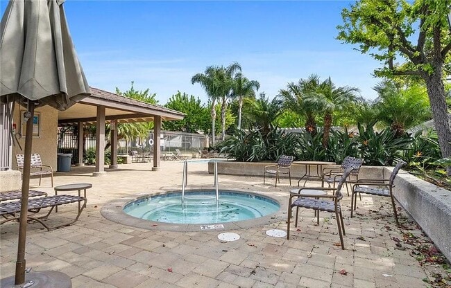 Building Photo - 26 Tangelo