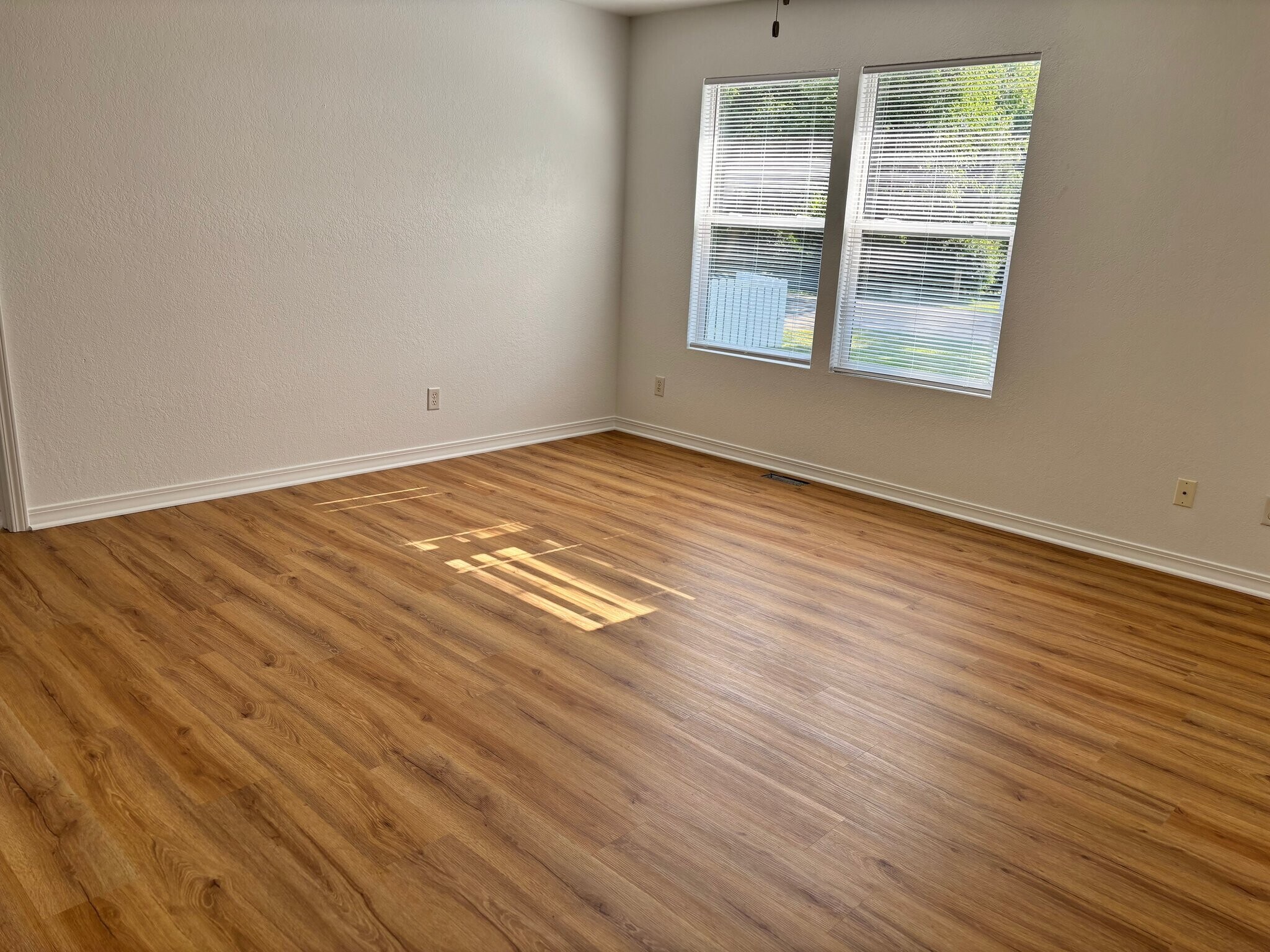 Building Photo - 34 EMS T14 Ln