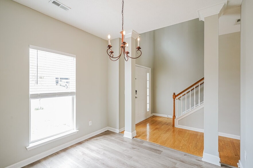 Building Photo - 7424 Maggie Dr