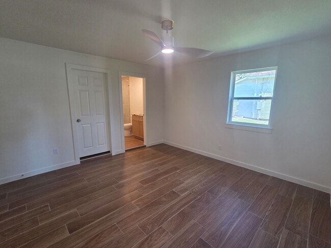 Building Photo - 803 Coleman St