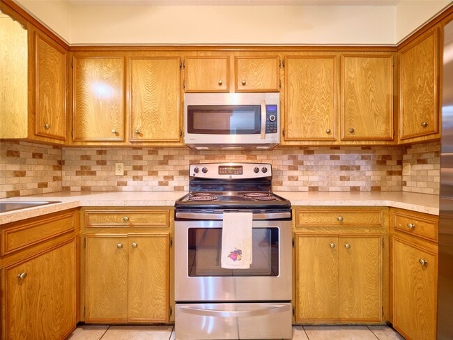 Building Photo - 4804 Fairhaven St