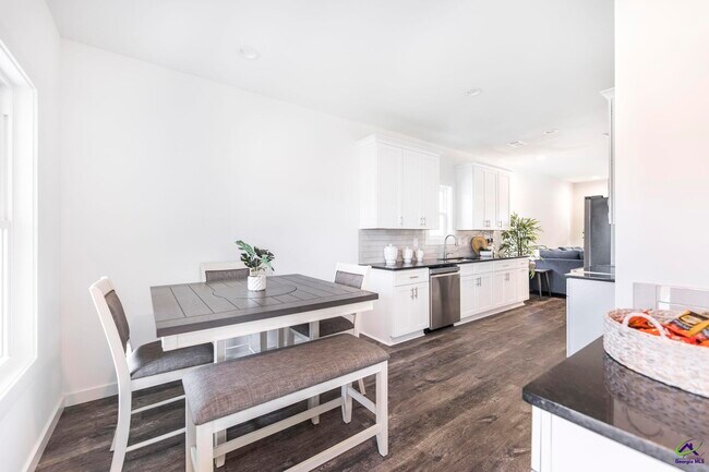 Building Photo - 106 Leisure Pointe Rd