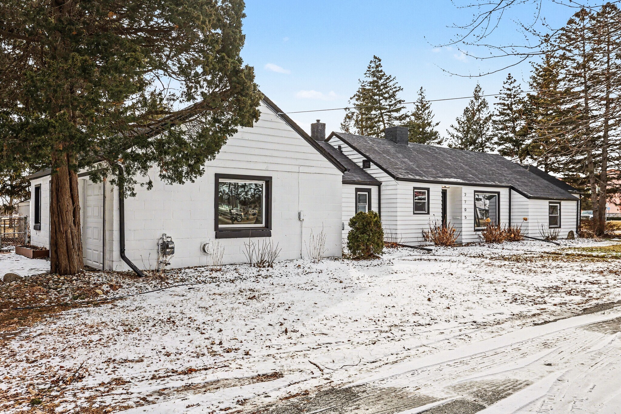 Exterior Front - 2705 McCarty Rd