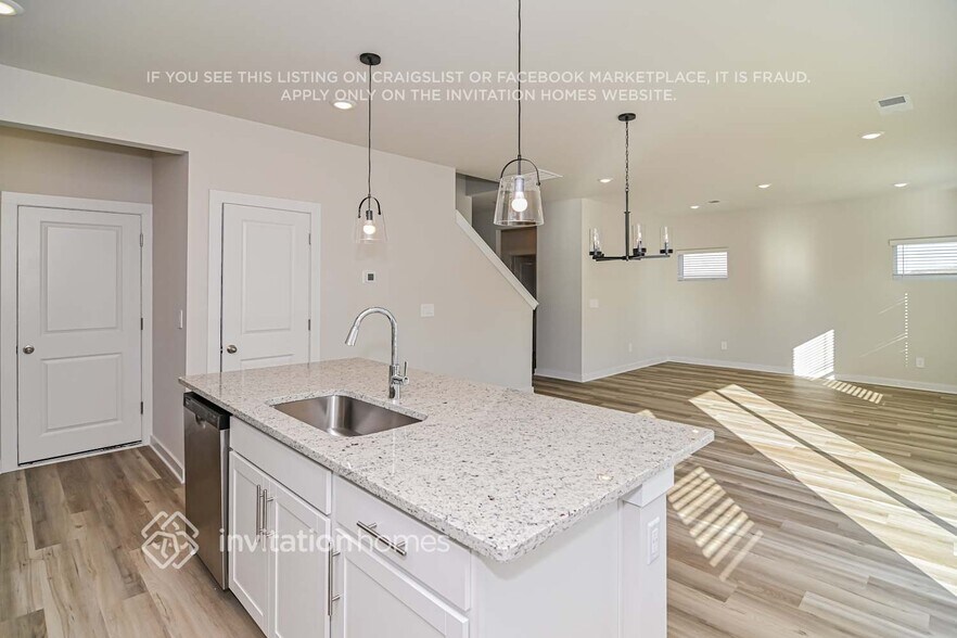 Building Photo - 1207 Bluffton Cir