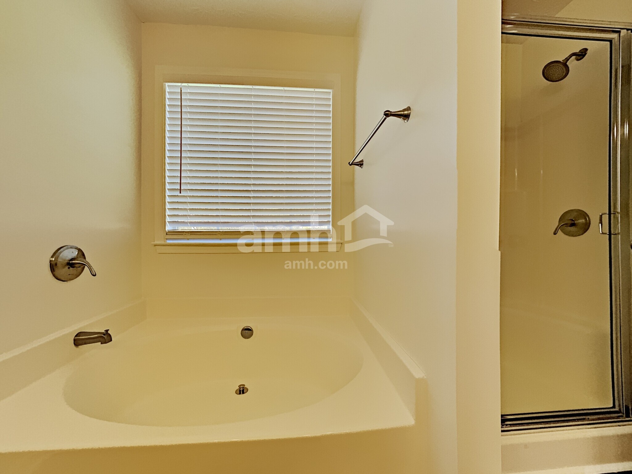 Building Photo - 1959 Johns Pl Ct NE