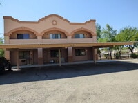 Building Photo - 1077 N Riverside Dr