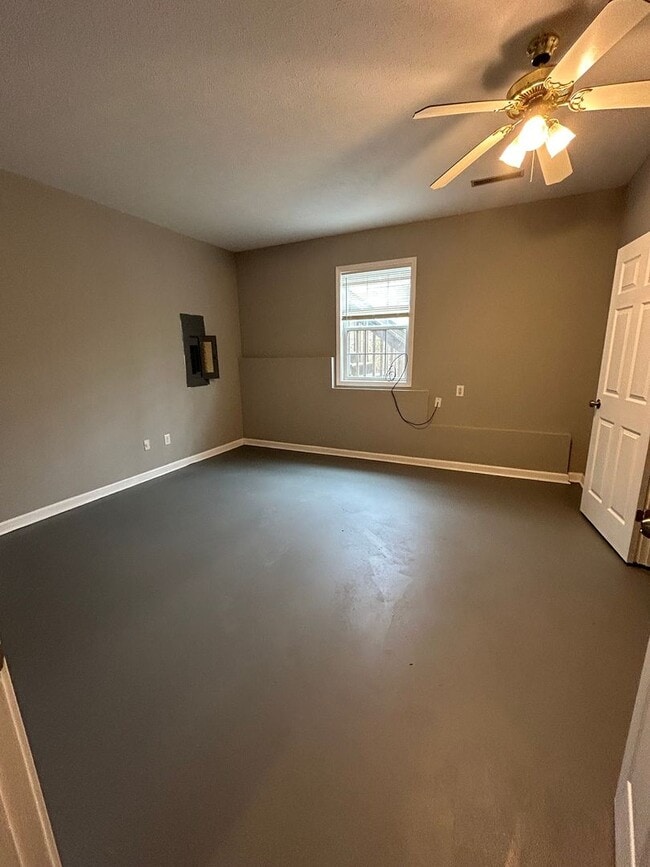 Building Photo - 345 Widgeon Dr