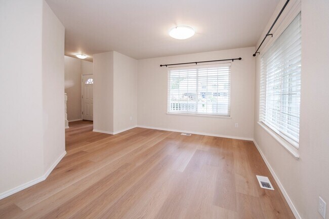 Building Photo - 5423 Cape Seville Dr