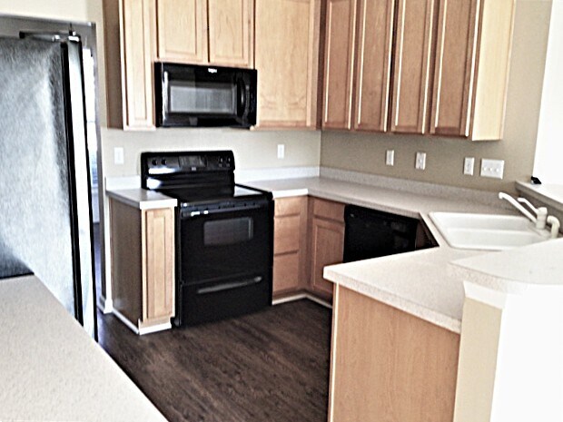 Building Photo - 5 Hessell Ct