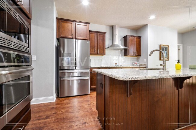 Building Photo - Luxury Living with Private Heated Pool in ...