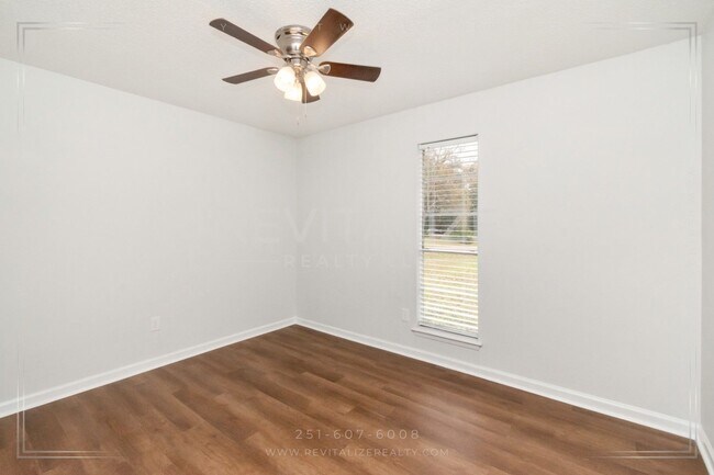 Building Photo - Newly Renovated 3 Bed 2 Bath Home in Theodore!
