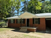 Building Photo - 136 Vance St
