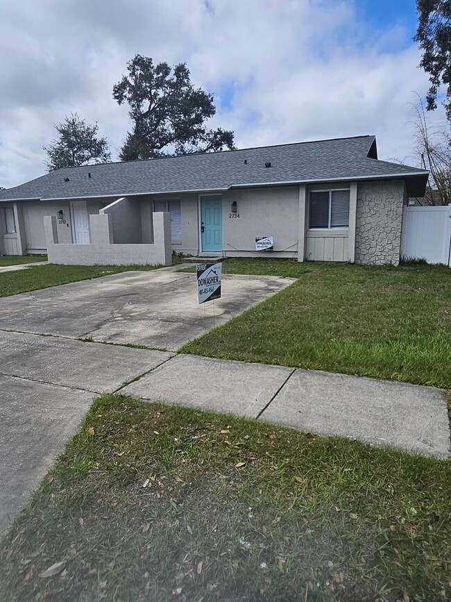 Building Photo - UCF Remodeled Duplex