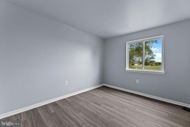 Building Photo - 8145 Community Dr