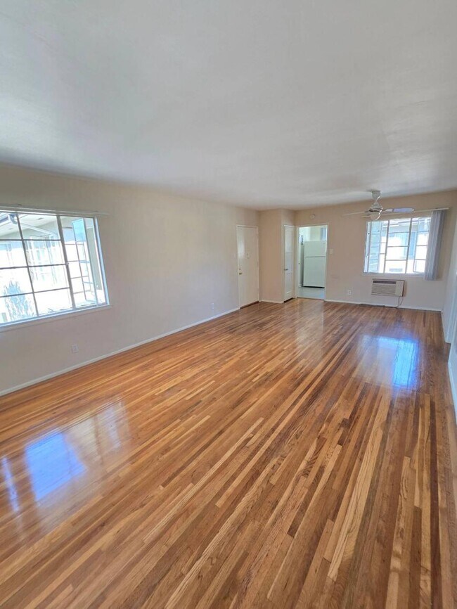 Building Photo - 1.0 bedroom in Pasadena California 91106
