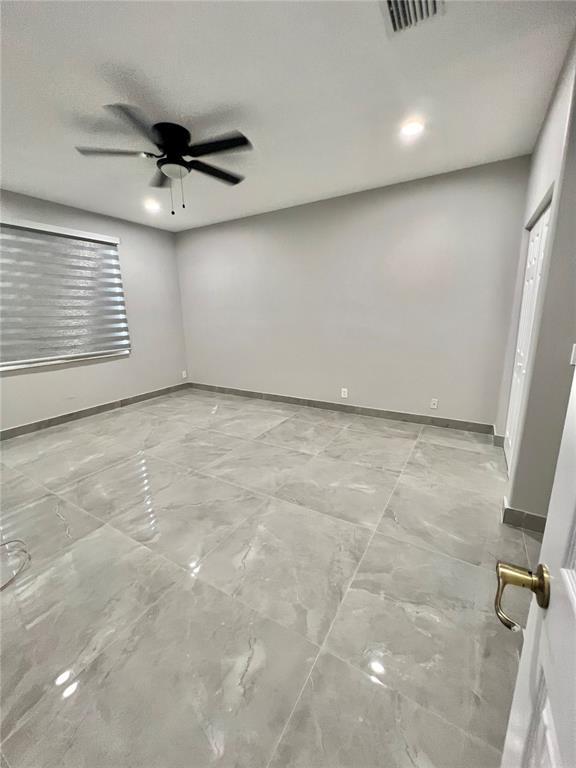 Building Photo - 3810 SW 51st St