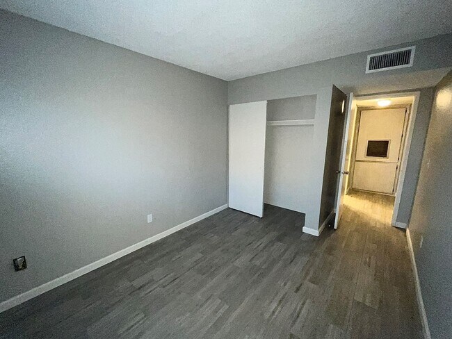 Building Photo - 3352 W Harmont Dr