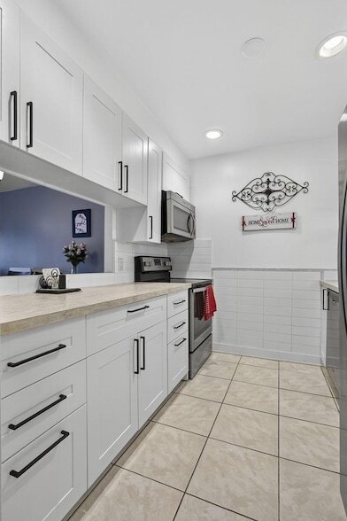 Building Photo - 12001 Poinciana Blvd