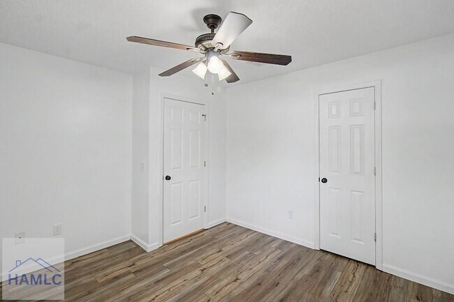 Building Photo - 219 Kevin Rd