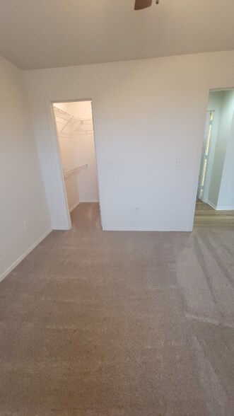 Building Photo - 111 Stonington St