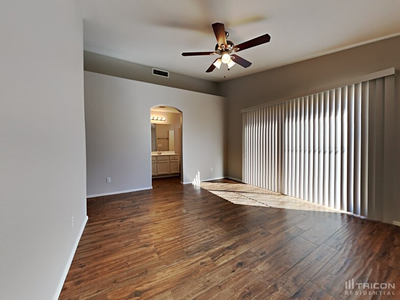 Building Photo - 18307 N 147th Dr