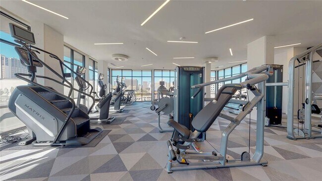 Building Photo - 800 Embassy Dr