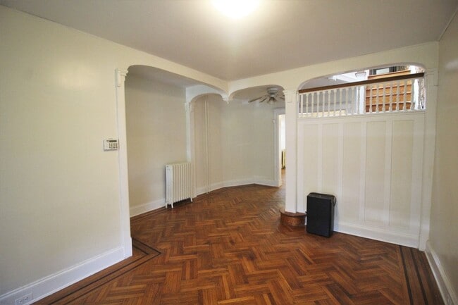 Building Photo - 2026/2027 JHU Off-campus housing for 2019 5bd/2ba w/ W/D! Available 6/9/26!