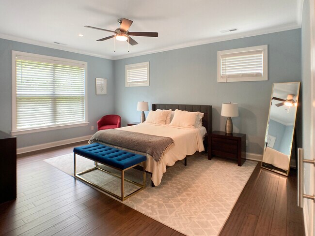 Building Photo - 1612 Auburndale Ave