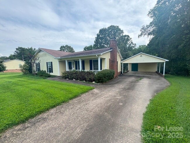 Primary Photo - 578 Wren Rd
