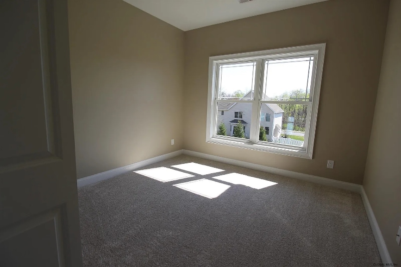 Building Photo - 713 Lois Ln