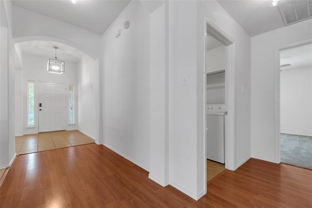 Building Photo - 715 W Milton Dr