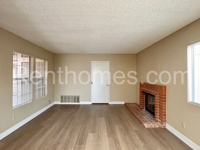 Building Photo - 10594 Dabney Dr