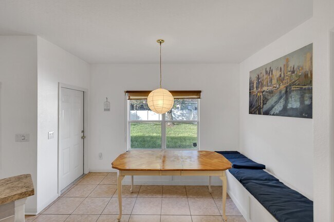 Building Photo - 10360 Cypress Trail Dr