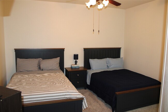 Building Photo - 130 E Lasting Spring Cir