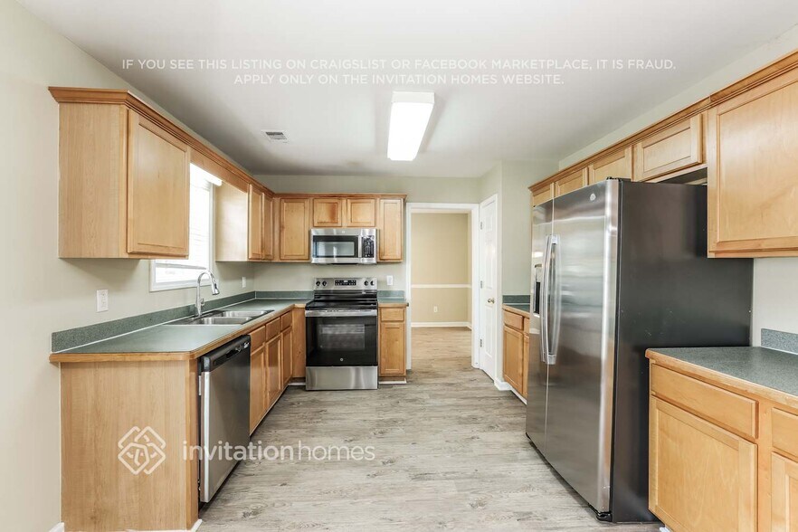 Building Photo - 3252 Shady Valley Ct SW